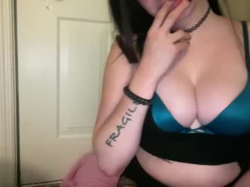 Cam for justtryliee