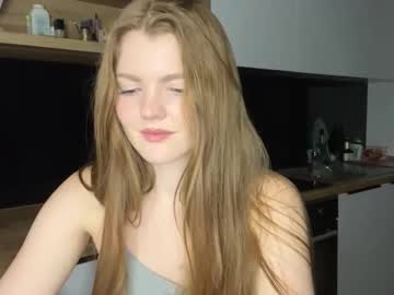 Cam for kristalwynn