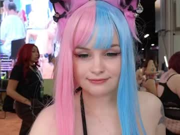 Cam for amaramoonglow