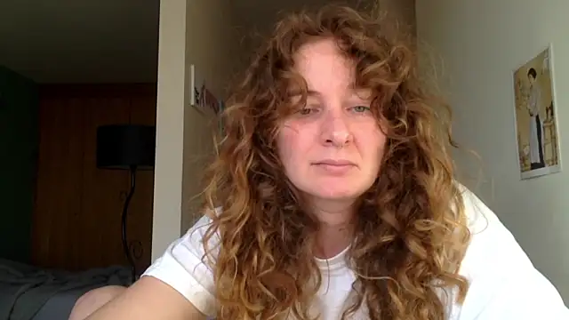 Stripchat sex cam curlyqueeen